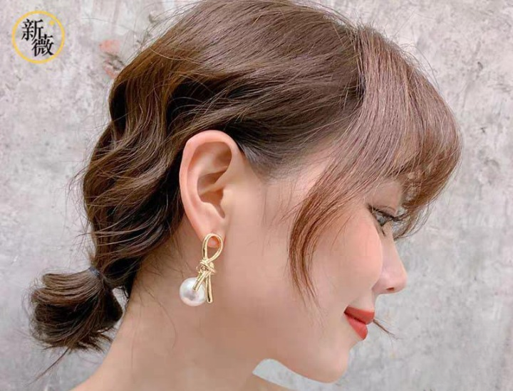 Grey Pearl Clip-On Earrings